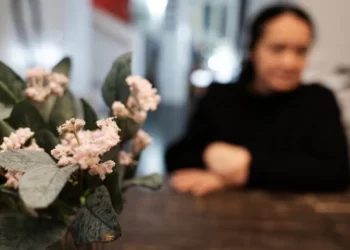 Unga kriminella placeras hemma i brist på andra alternativ