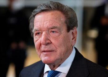 Tyske pampen fråntas sitt hedersmedlemskap