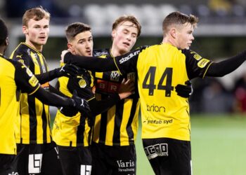 Häcken besegrade Fredrikstad – efter talangens udda mål i ribban