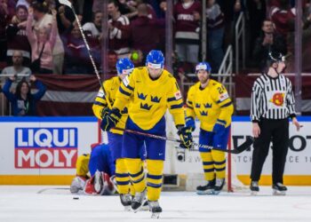 Jonas Bergqvist sågar Tre Kronor efter fiaskot