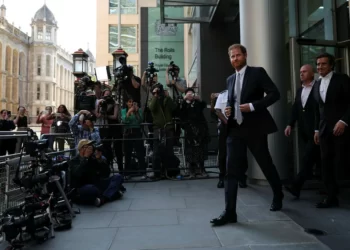 Prins Harry: ”I hela mitt liv har pressen mörkat de fel de har begått”