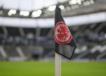 Champions League-hopp lever inför Freiburg–Frankfurt på sista matchdagen ￼