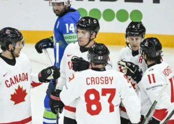 Kanada Stänger Ut Slovenien i Öppningen av Ishockey-VM, Sverige Slår Österrike
