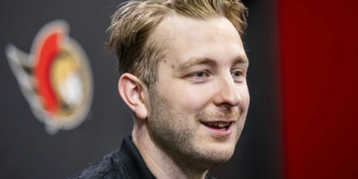 Linus Ullmark erbjöds plats i Sveriges VM-trupp 2025 men blev tackad. Läs om beslutet, hans reaktion och framtiden för svensk hockey.