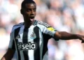 Alexander Isaks ilska – Newcastle blockar övergången till Liverpool